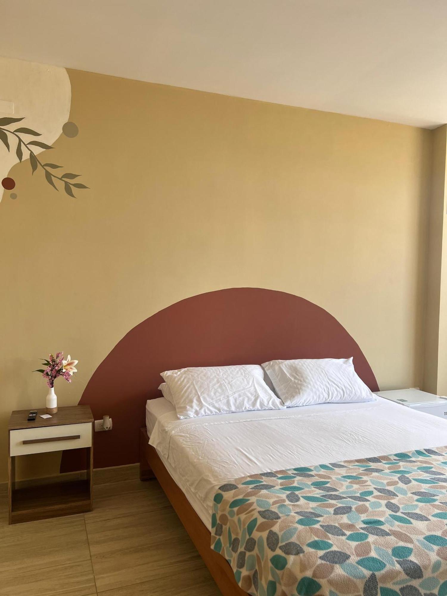 Ohana Beach Hotel Playas Zimmer foto